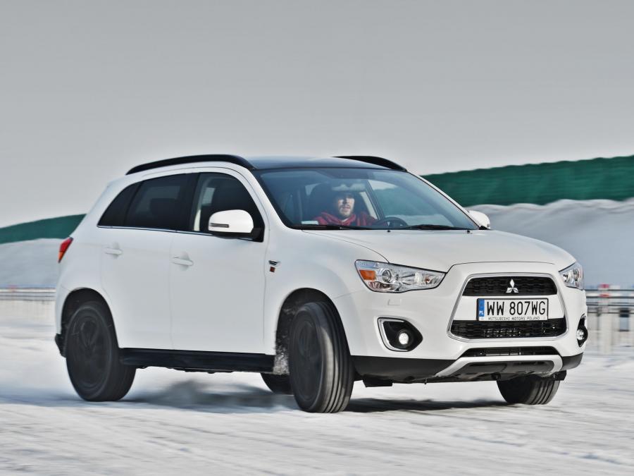  Mitsubishi ASX RalliArt 2014 года  (фото 10 из 21)